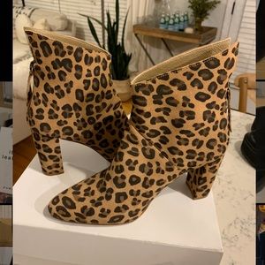Matisse Tinsel Leopard Bootie size 8.